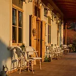 Monoslow - Wine, Dine & Rest Bed and Breakfast Monoszlo