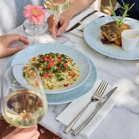 Monoslow - Wine, Dine & Rest Bed & Breakfast 3*