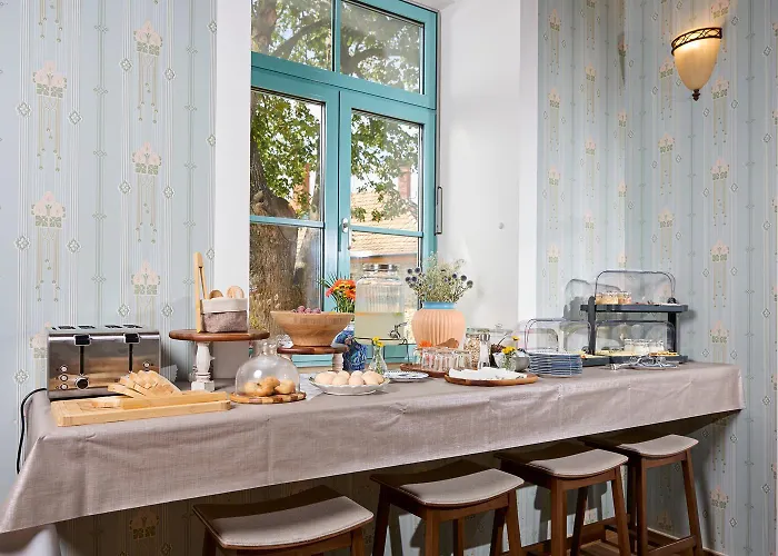 Monoslow - Wine, Dine & Rest Nocleg ze śniadaniem 3*