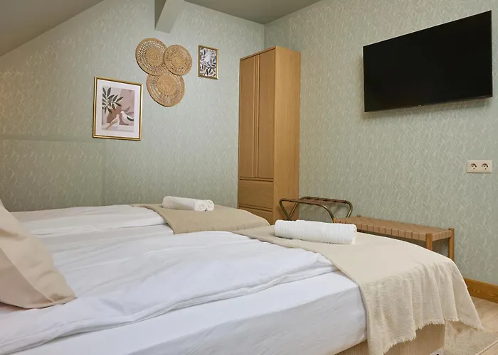 Monoslow - Wine, Dine & Rest Nocleg ze śniadaniem 3*