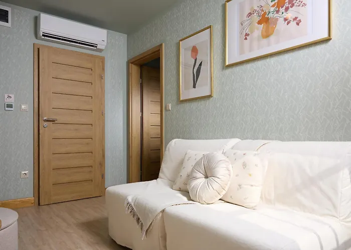 Monoslow - Wine, Dine & Rest 3*