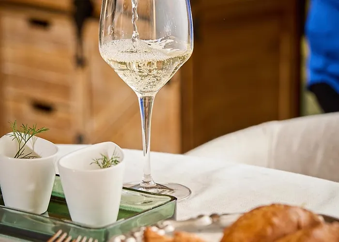Monoslow - Wine, Dine & Rest Bed and Breakfast Monoszlo